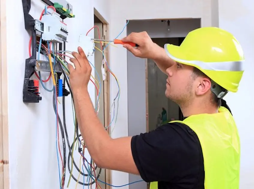 Electricista y Reparacion de Electricidad en Playa del Carmen